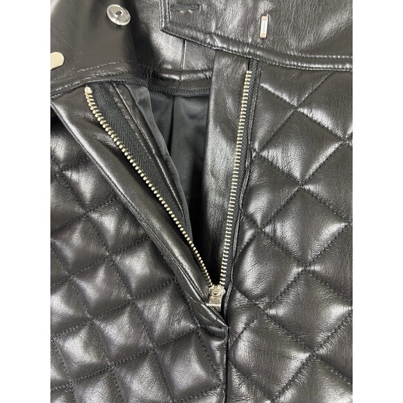 Tularosa Women Quilted Lined Black Shorts Built in Belt Front, Pockets Size S - Picture 2 of 10